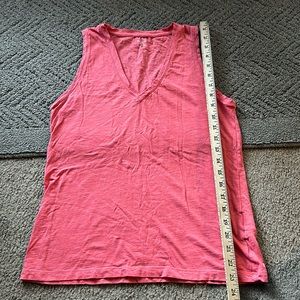 Maxwell v-neck tank top